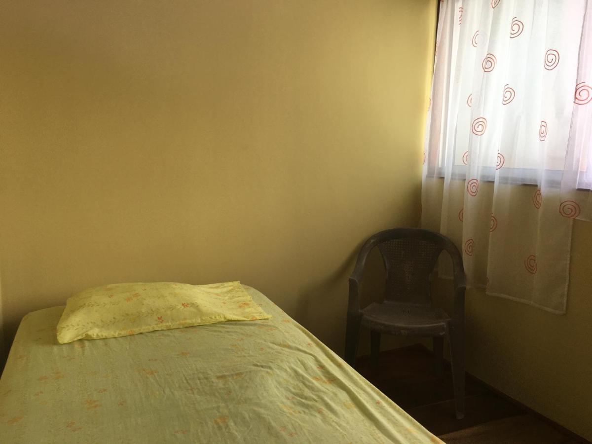 Hostel Julieta ริวาส ภายนอก รูปภาพ